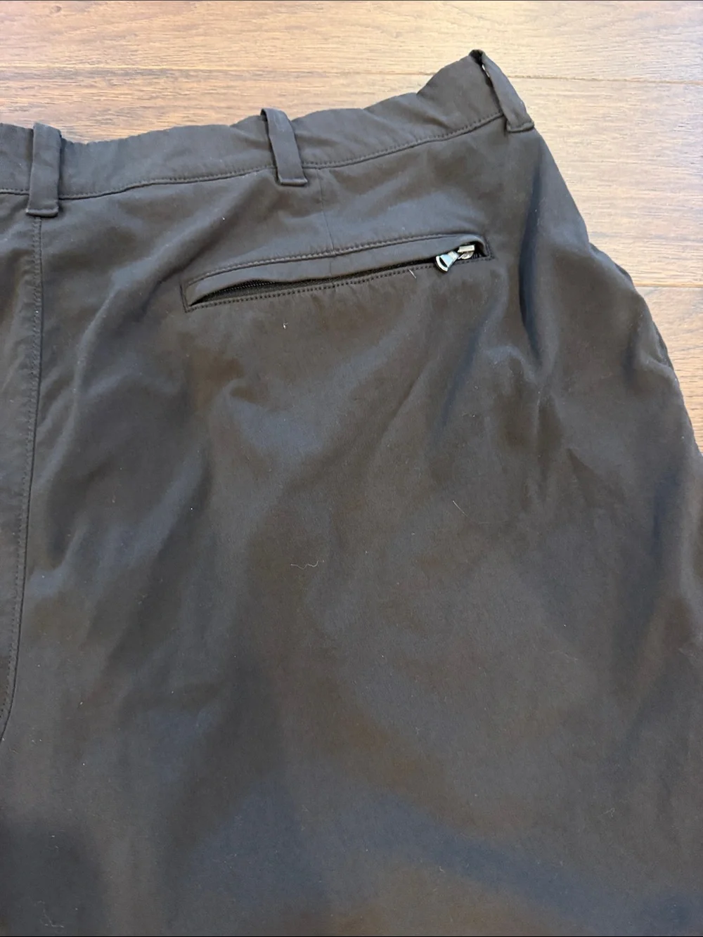 J. Crew Black Athleisure Stretch Shorts in Size 36 with 9” Inseam - C10-053